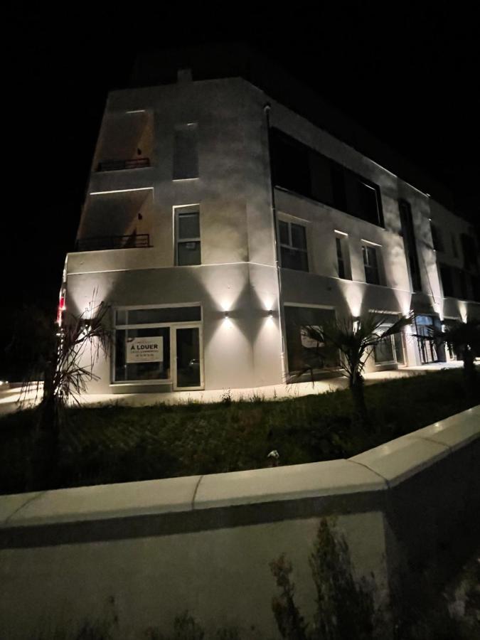 Le Salvador - Appart'Hotel De 18M2 A 44M2 La Talaudiere Kültér fotó