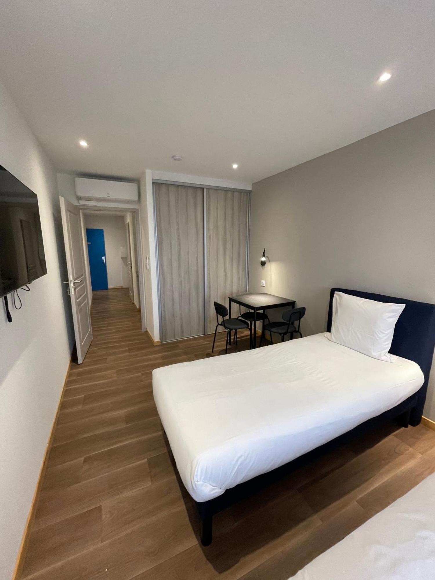 Le Salvador - Appart'Hotel De 18M2 A 44M2 La Talaudiere Kültér fotó