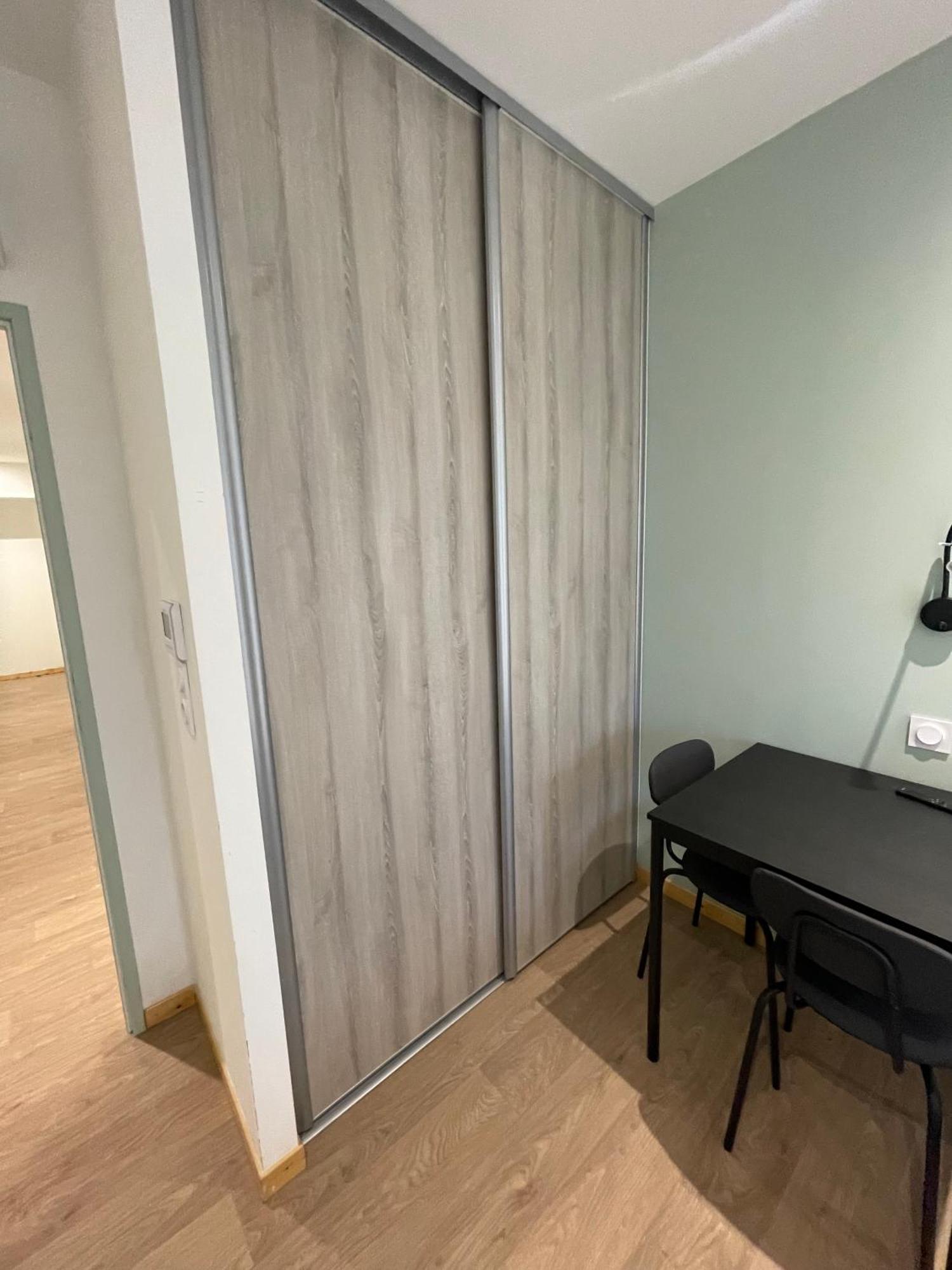 Le Salvador - Appart'Hotel De 18M2 A 44M2 La Talaudiere Kültér fotó