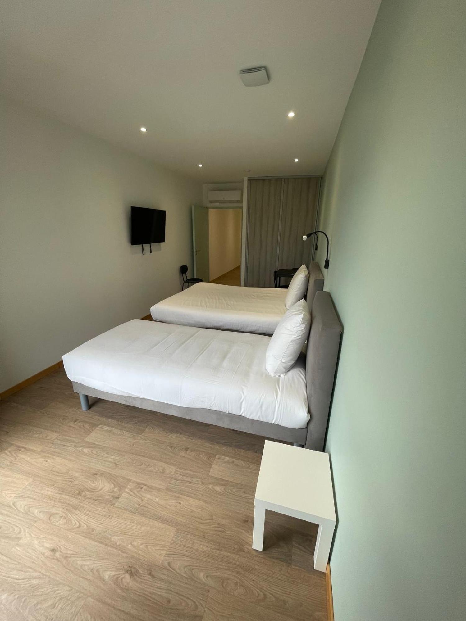Le Salvador - Appart'Hotel De 18M2 A 44M2 La Talaudiere Kültér fotó